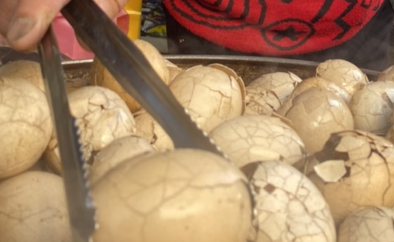 影/7小時柴火熬煮《獨家美食》 饕客誇:就是這個味