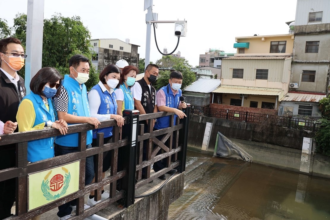 斗六市雲林路二段六巷塌陷 預計21日開放單線雙向通車 - https://www.watchmedia01.com