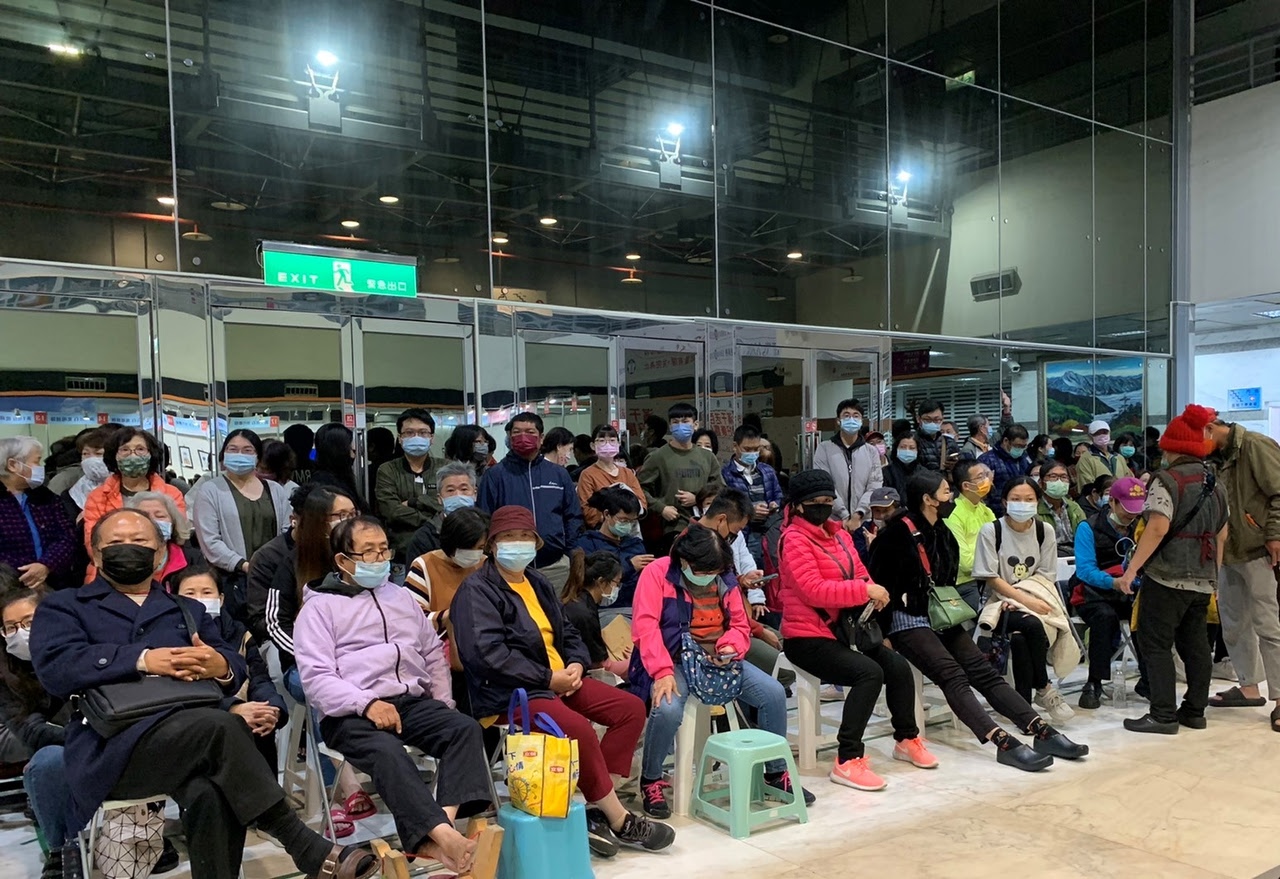 滿千送百領現金 嘉義市民購物最開心 - https://www.watchmedia01.com