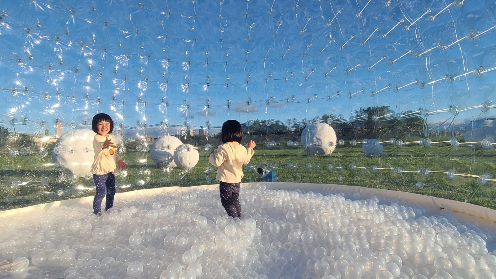 白色聖誕美照拍不完 新北鴨鴨公園地景藝術展5日開展 - https://www.watchmedia01.com